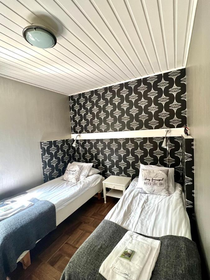 Linneryd Stf Korroe Gardshotell - B&B מראה חיצוני תמונה